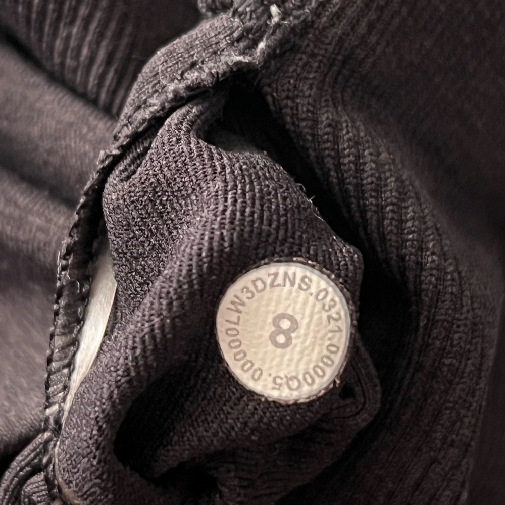Lululemon Ebb to Street Long Sleeve  Crop Top SZ 8 - Picture 5 of 6